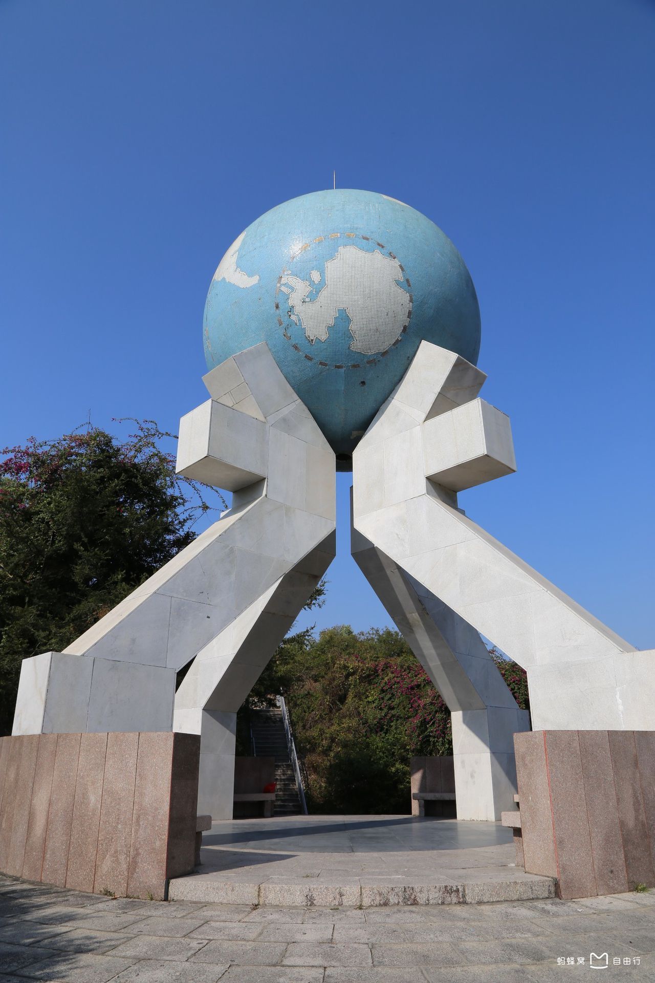 北回归线标志塔