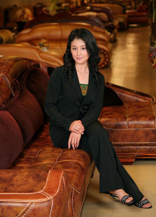 大脚,女,汉族,本名叫 a target="_blank" href="/item/谢红/3426708"