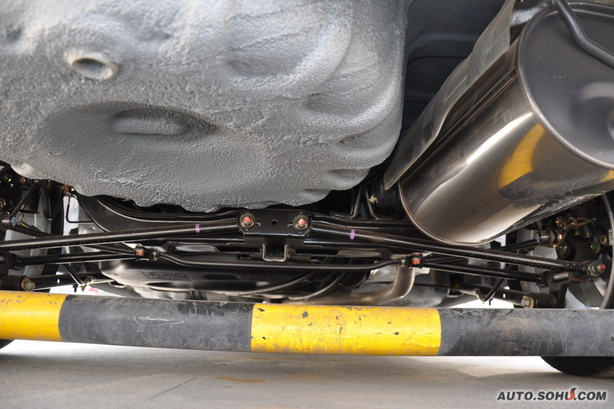 familia是亮相于2000年巴黎车展的马自达323系列新车