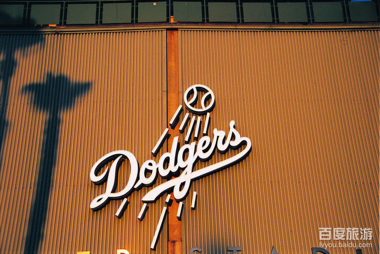  p>洛杉矶(los angeles),位于美国加利福尼亚州西南部,是美国第二大