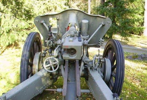 克虏伯105毫米榴弹炮