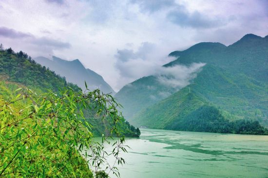 酉阳阿蓬江大峡谷