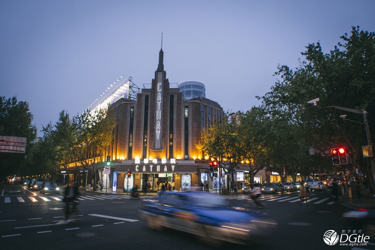 ">淮海中路位于中国 a target="_blank" href="/item/上海市/127743"