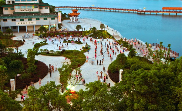  p>沅江市,隶属于湖南省 a target="_blank" href="/item/益阳市">