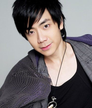  p data-id="gnx4qxnecu">《发生什么事》是钟盛忠演唱歌曲,由彭学斌