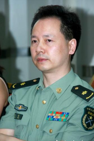  p data-id="go00fhv7gd">沈东,国家一级导演