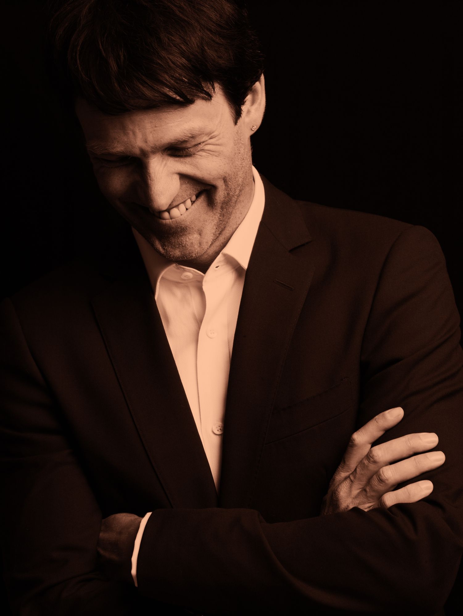  p>史蒂芬·莫耶(stephen moyer),1969年10月11日出生于英国 a target