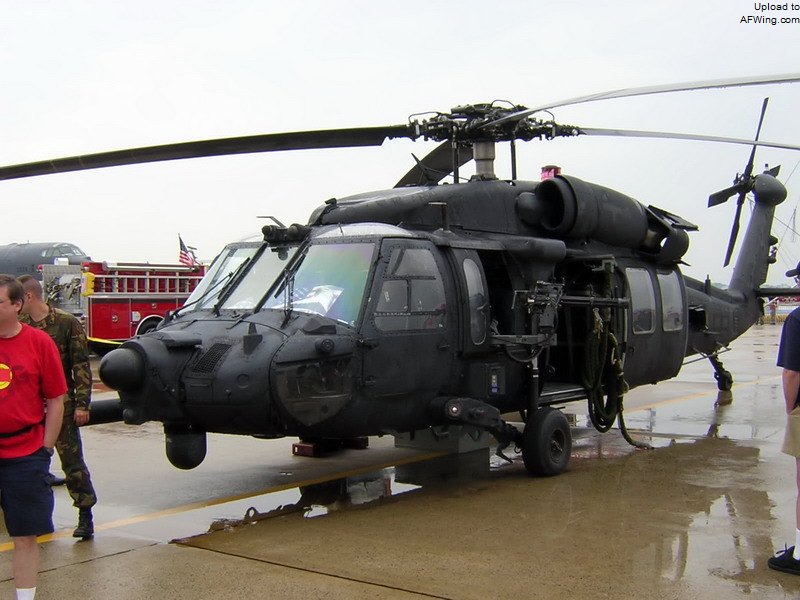 uh-60"黑鹰"多用途直升机