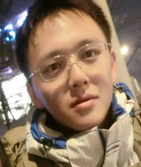 翁斐然