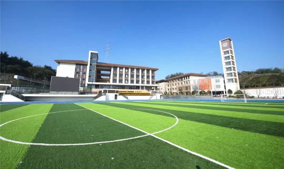  p>南京市燕子矶中学(nanjing yanziji high school),简称"燕中",始建