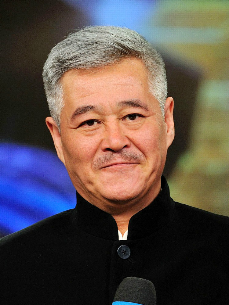  p>赵本山,1957年10月2日出生于辽宁省铁岭市开原市,中国内地男演员