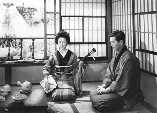 《雪国》驹子原型，家里没有川端康成的书，死后随身物品令人鼻酸_百科TA说