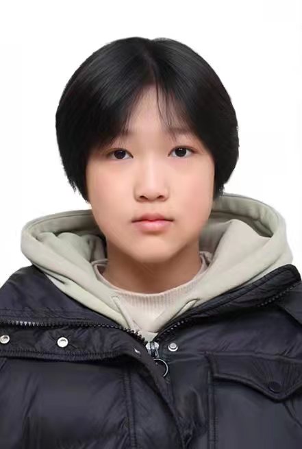 2009年出生于浙江省台州市黄岩区,就读于黄岩区城关中学,中国女子射击