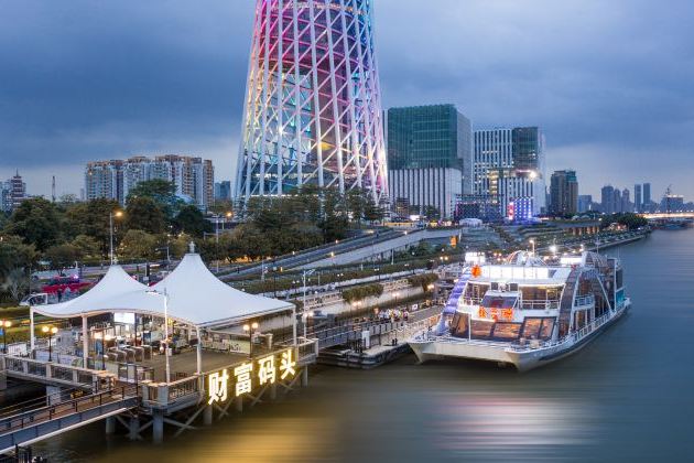珠江夜游广州塔财富码头