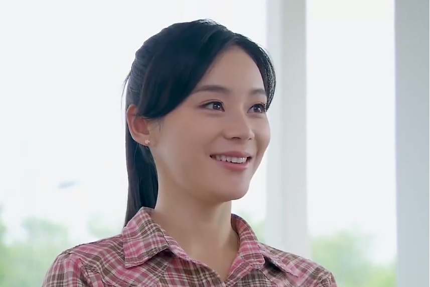 女,是电视剧《 a target="_blank" href="/item/家有喜妇/2568550"