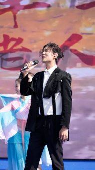 海伦（中国内地男歌手、词曲创作人、音乐人）_百度百科