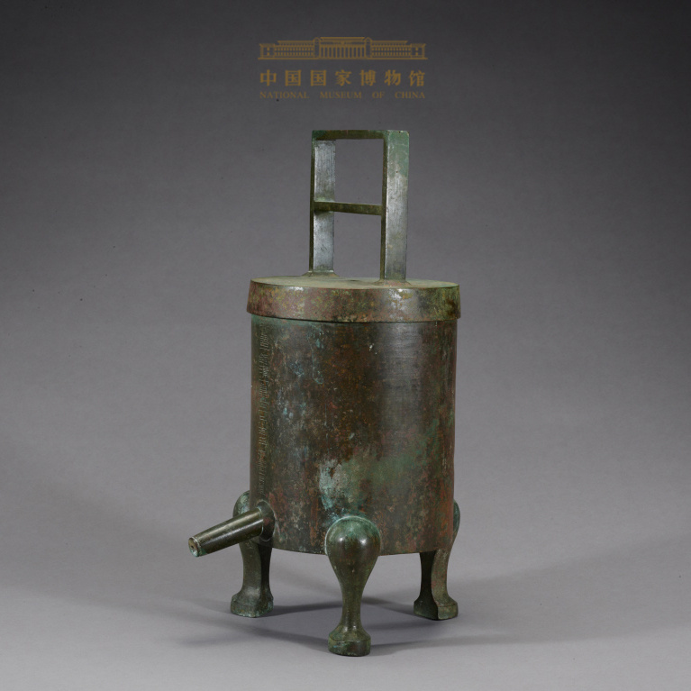 漏壶又叫滴漏,刻漏,是古代一种极为重要的计时器具.