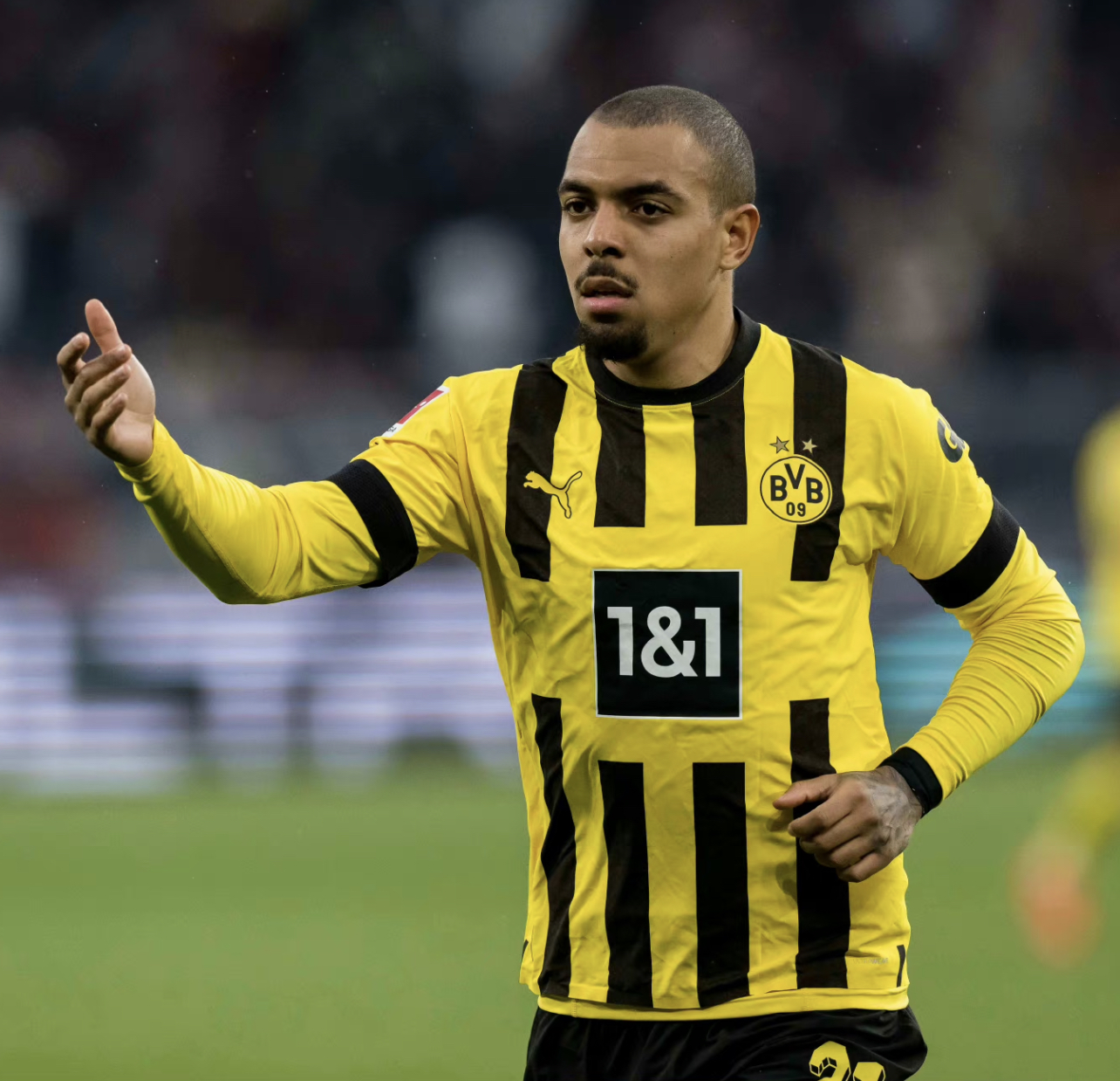  p data-id="go0k09pbtd">唐耶尔·马伦(donyell malen),1999年1月19