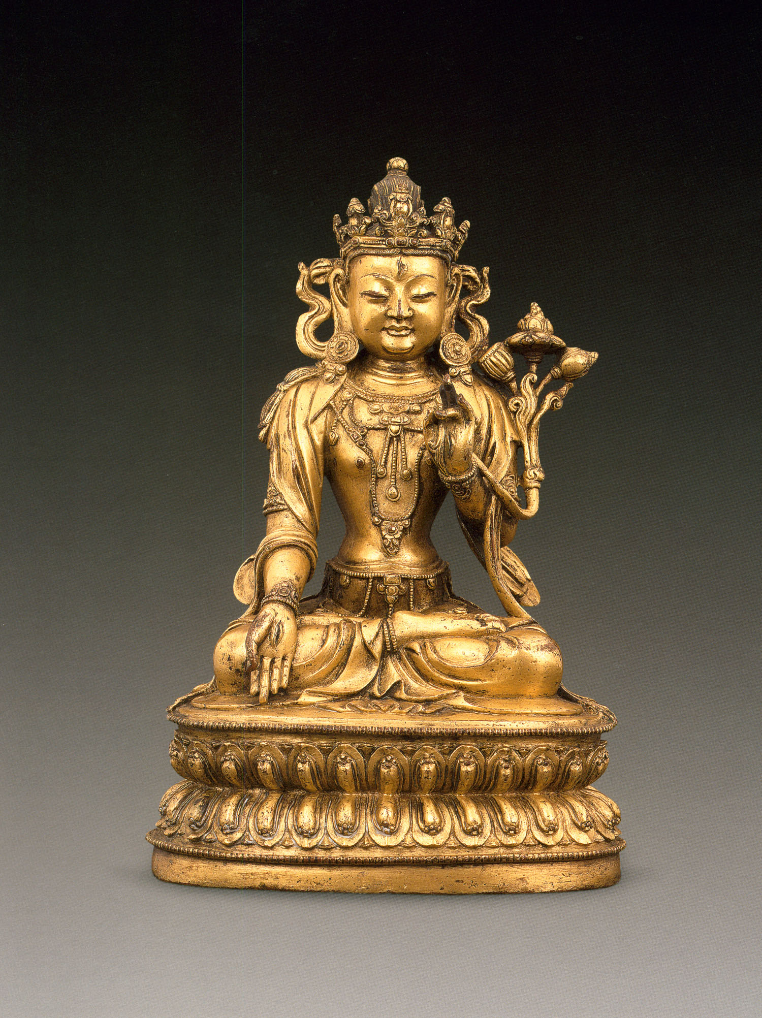  p>白度母(white tara),藏音译卓玛嘎尔姆,又称为增寿救度佛母,是 a