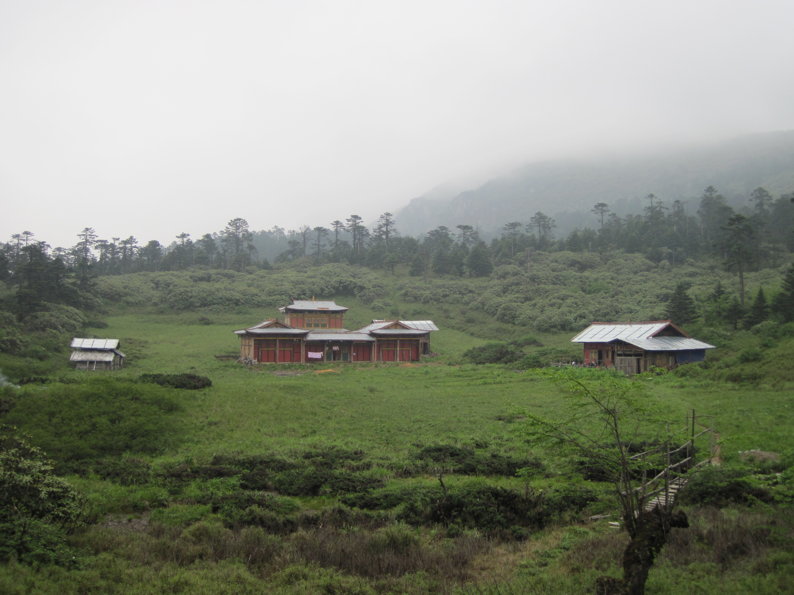 四川雅安市天全县雷音寺