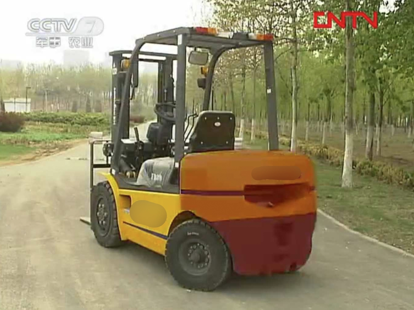  p>《农广天地》是原cctv7军事农业频道开办的农民科技教育与培训节目