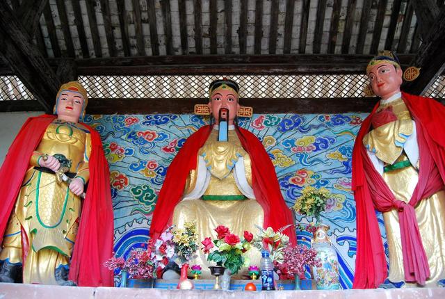 秦裕伯：秦观后人，被朱元璋威胁后做官，死后追封上海城隍_百科TA说
