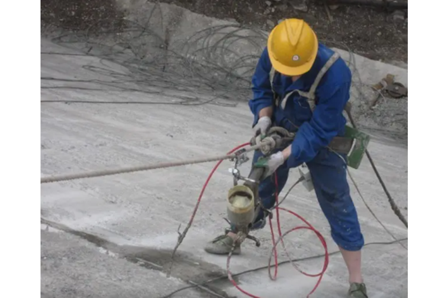  p data-id="gnbk6j3m0h">化学灌浆是将一定的化学材料(无机或有机