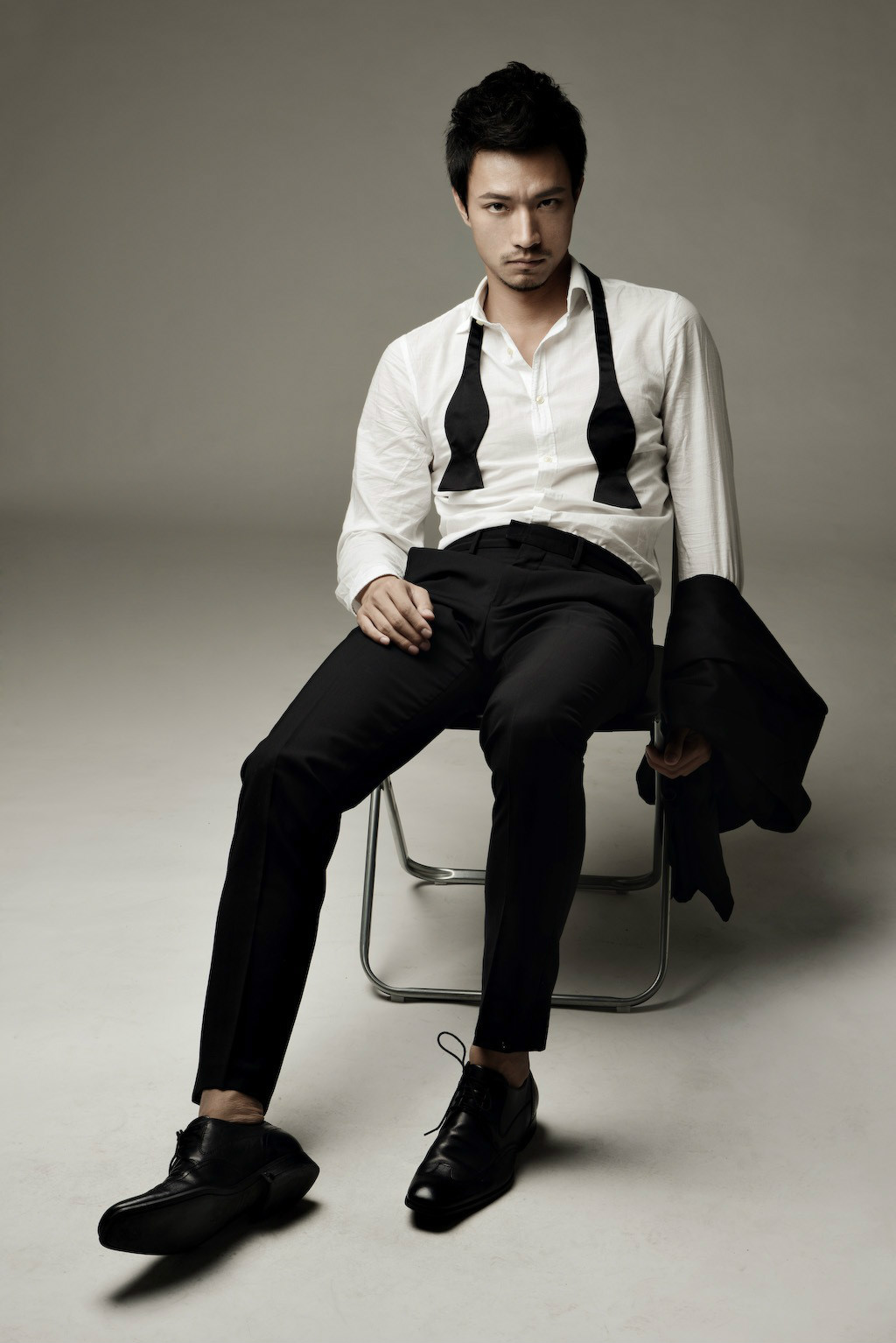  p>江明洋,原名江洋,4月11日出生于湖北省武汉市,中国内地男演员.