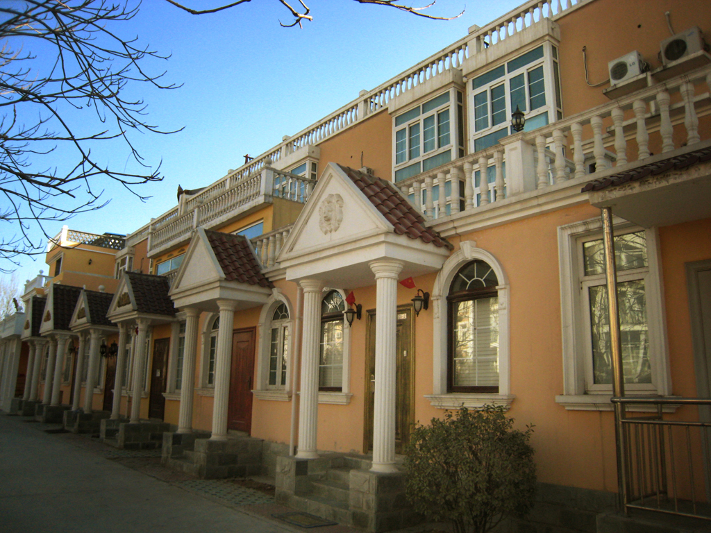  p data-id="gnhe7n8lok">海德堡花园位于风光秀丽的亚北优质大社区内