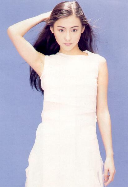  p>张柏芝,1980年5月24日出生于中国香港,中国香港影视女演员,歌手.