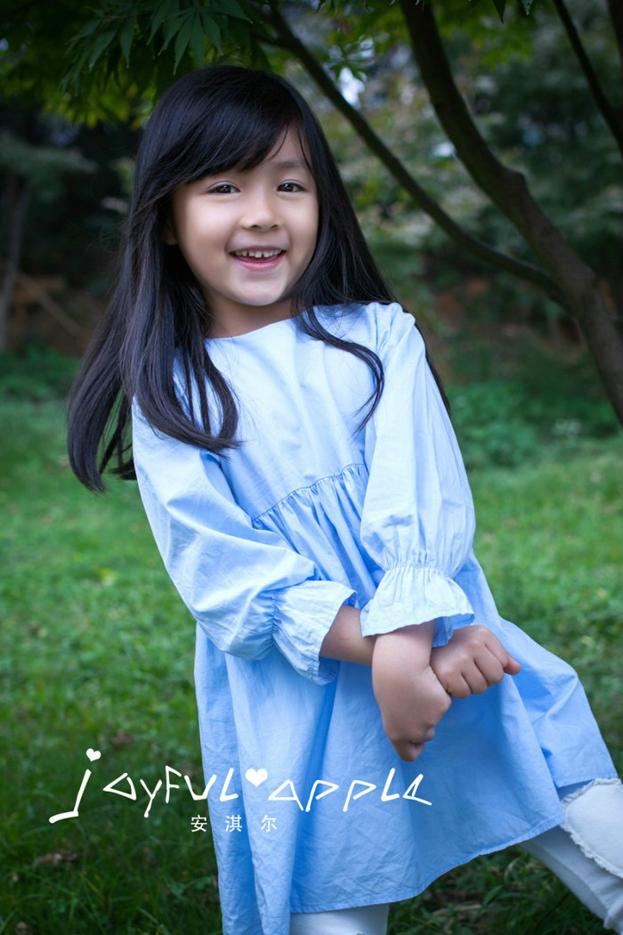  p>安淇尔 i>(小苹果) /i>,2007年12月19日出生于湖南长沙,中国女演员