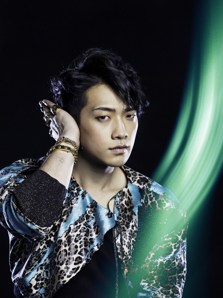  p>郑智薰(rain),1982年6月25日出生于韩国首尔,韩国流行男歌手,演员