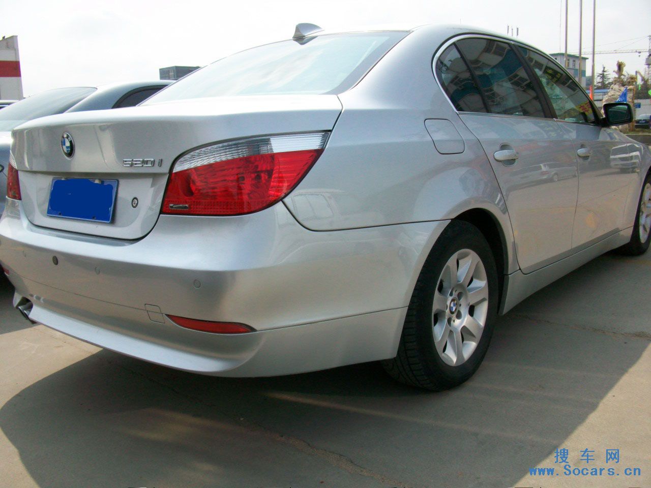  p>宝马(bmw),中文全称为巴伐利亚发动机制造厂股份有限公司,德国豪华