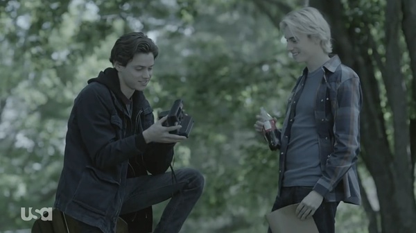  p>《目击证人》是2016年catherine hardwicke执导的悬疑片,由泰勒