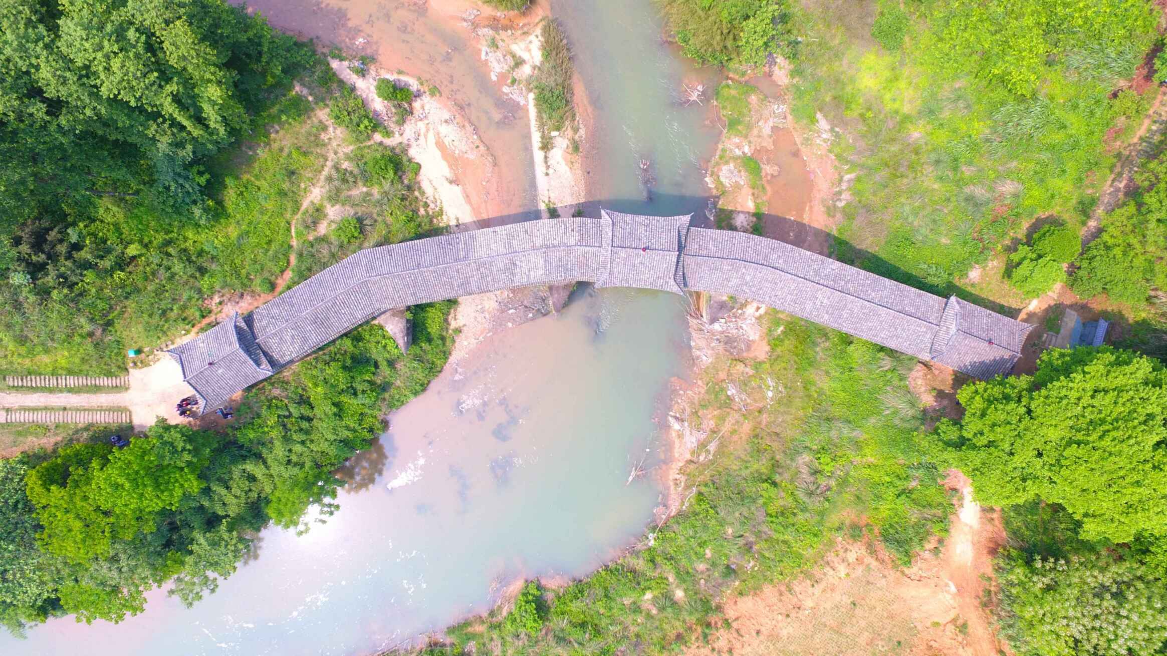 玉带桥,位于江西省赣州市 a target="_blank" href="/item/信丰县