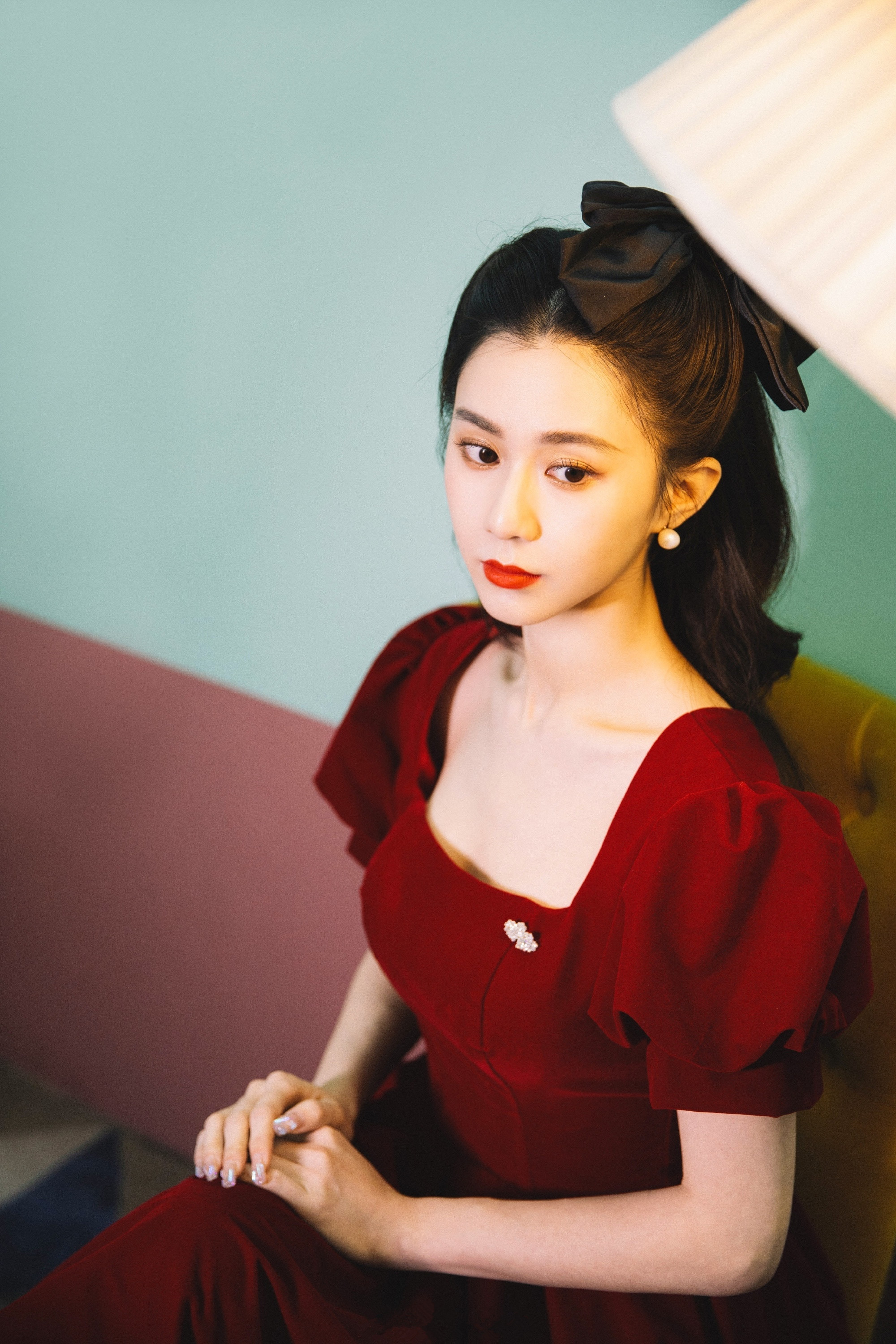 ">关芯,出生于湖北省黄石市,毕业于中央戏剧学院,中国内地影视女演员