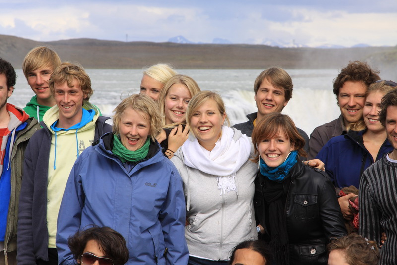 href="#" data-lemmaid="26889">冰岛 /a>,占该国人口99%;其余散居在 