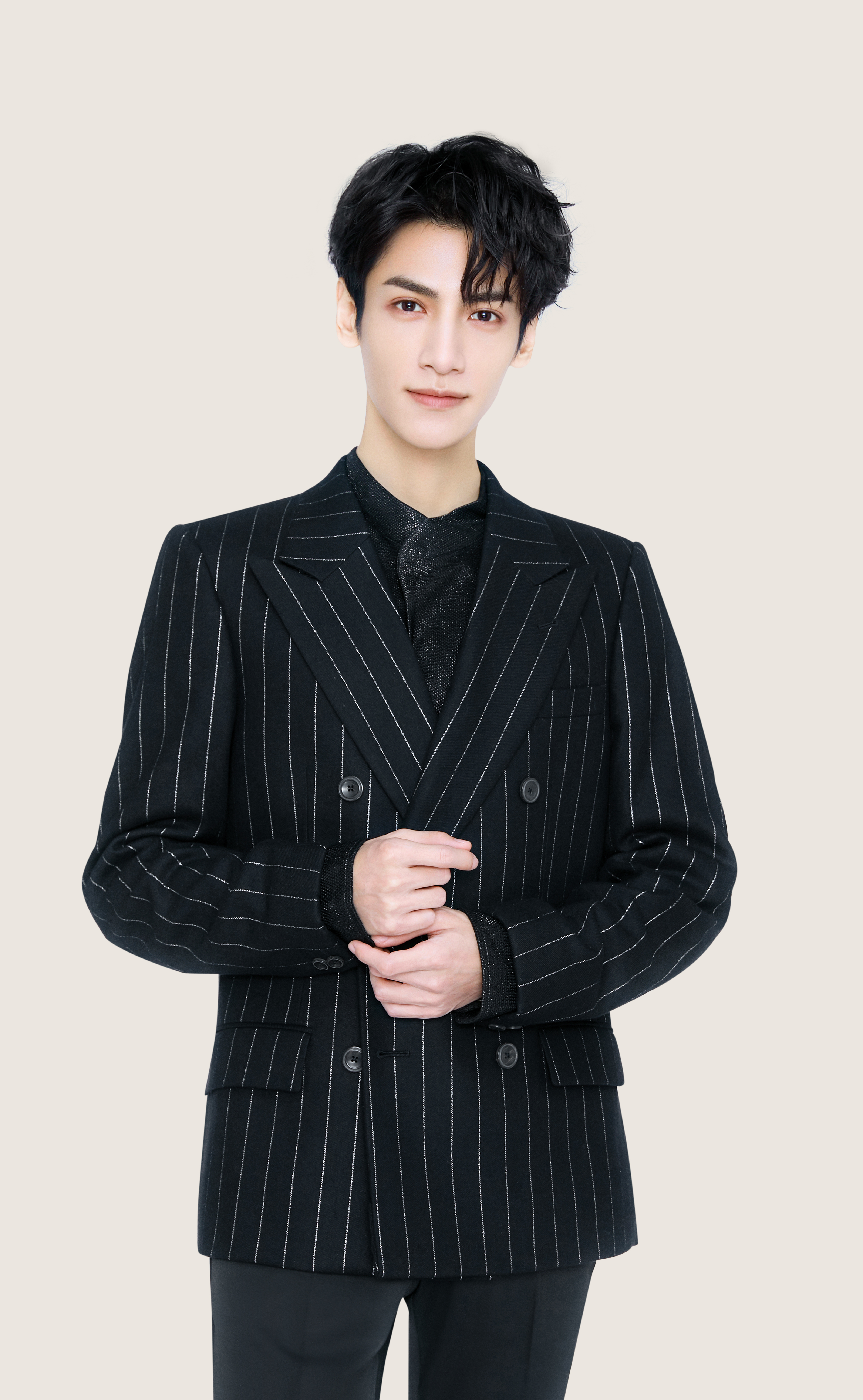  p>罗云熙(leo),1988年7月28日出生于四川省成都市,中国内地男歌手