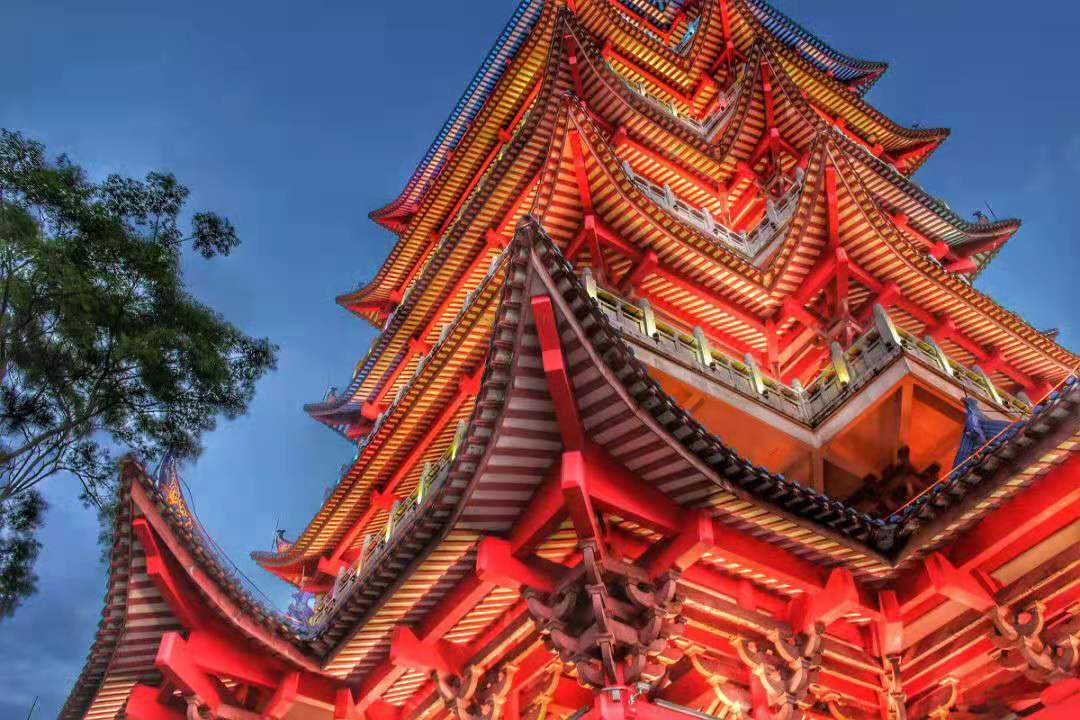  p data-id="gnwzpvt12n"> b>韶阳楼 /b>建于韶关国家森林公园莲花山