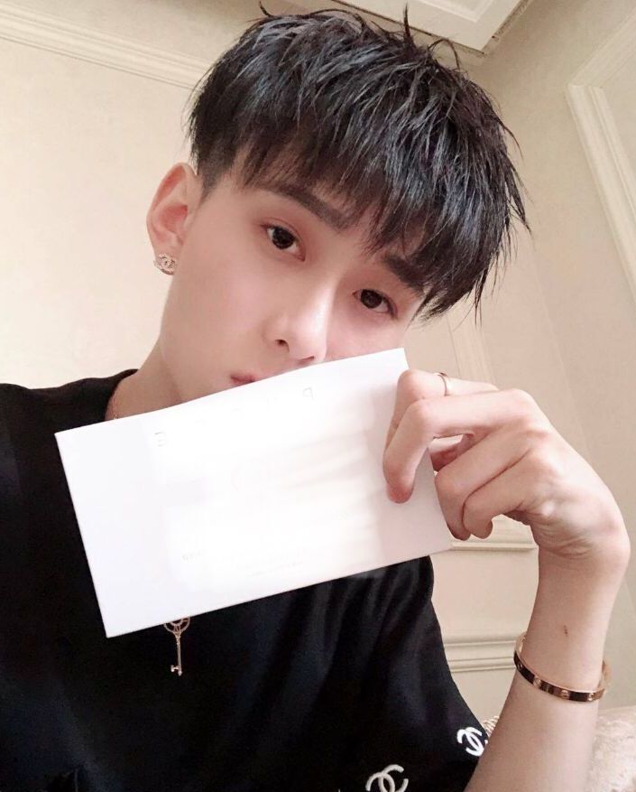 brux76lv">王乐乐,原 a target="_blank" href="/item/快手/19678032"