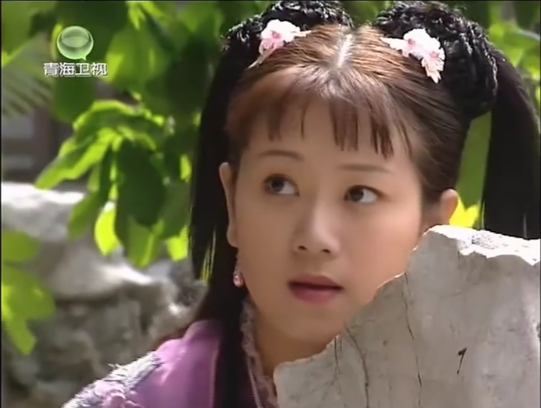 女,电视剧《上错花轿嫁对郎》中的人物,由演员徐婧灵饰演