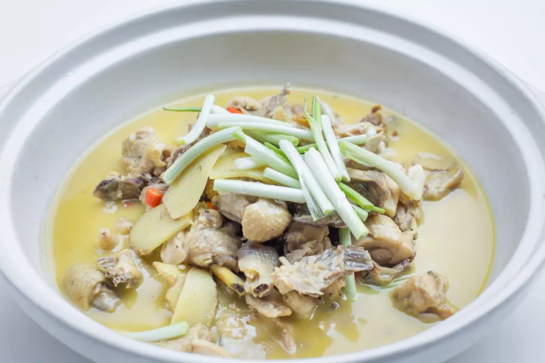 老姜鸡煲