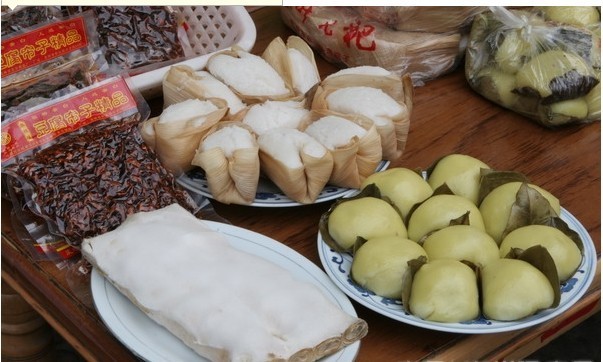 更有"怀远三绝,叶儿粑最绝