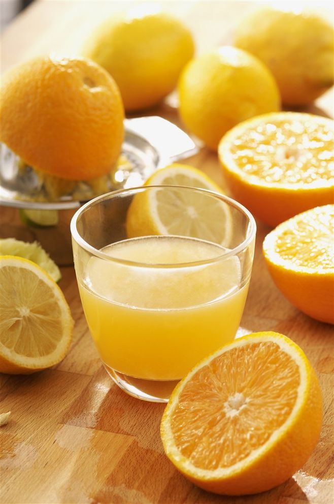 柠檬橙汁是以橙子,柠檬,冰糖,蜂蜜为原料的