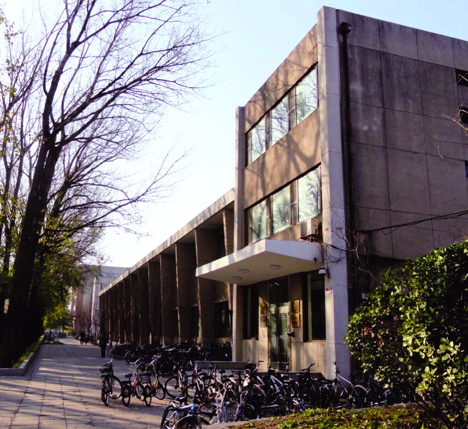  p>清华大学水利水电工程系(简称水利系)建于1952年,其 a target="