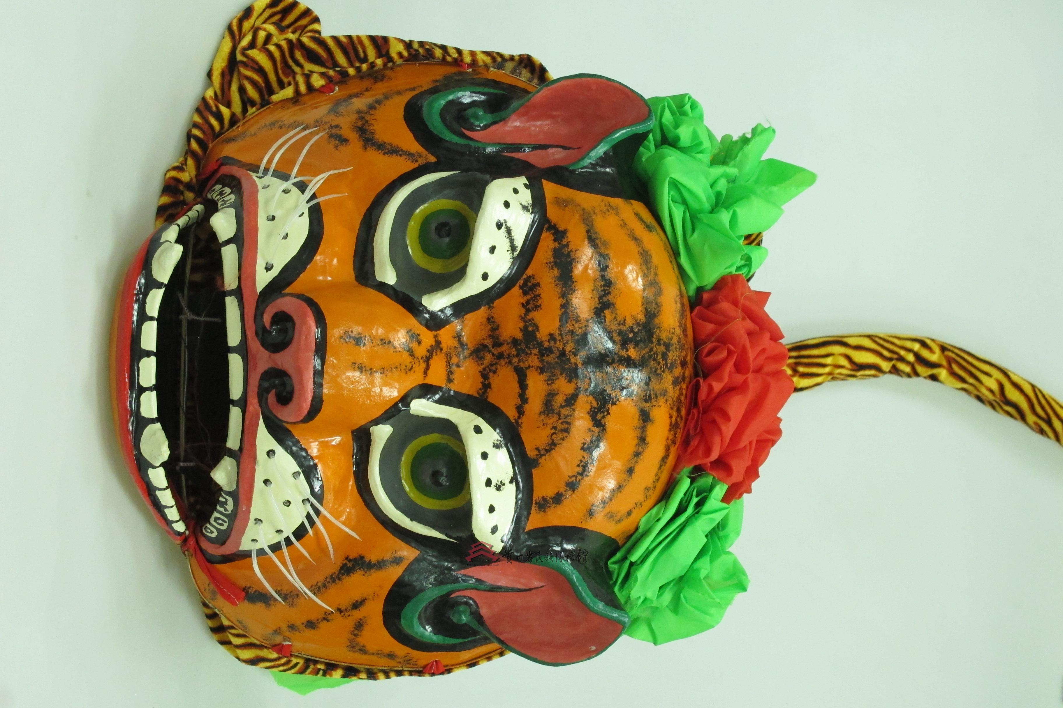 当代云南石林彝族虎头面具