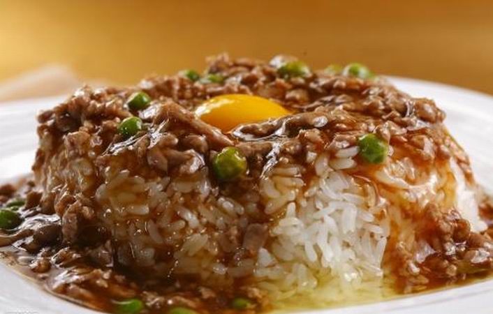 免治窝蛋牛肉饭