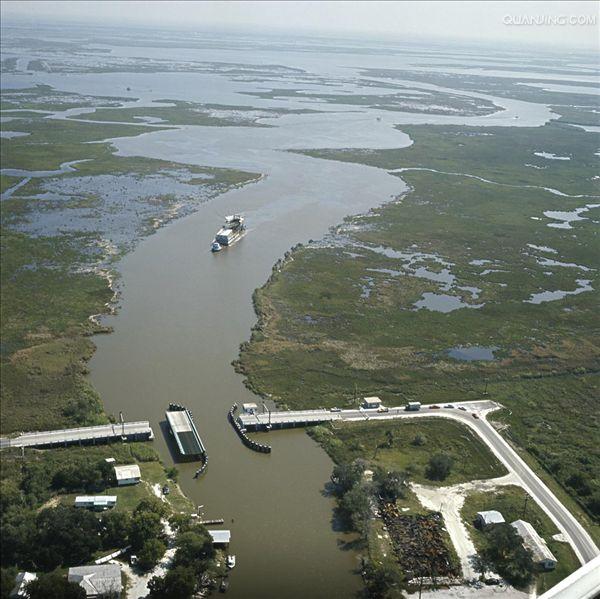  p>密西西比河(英语:mississippi river)是美国最大的河流,是世界第四