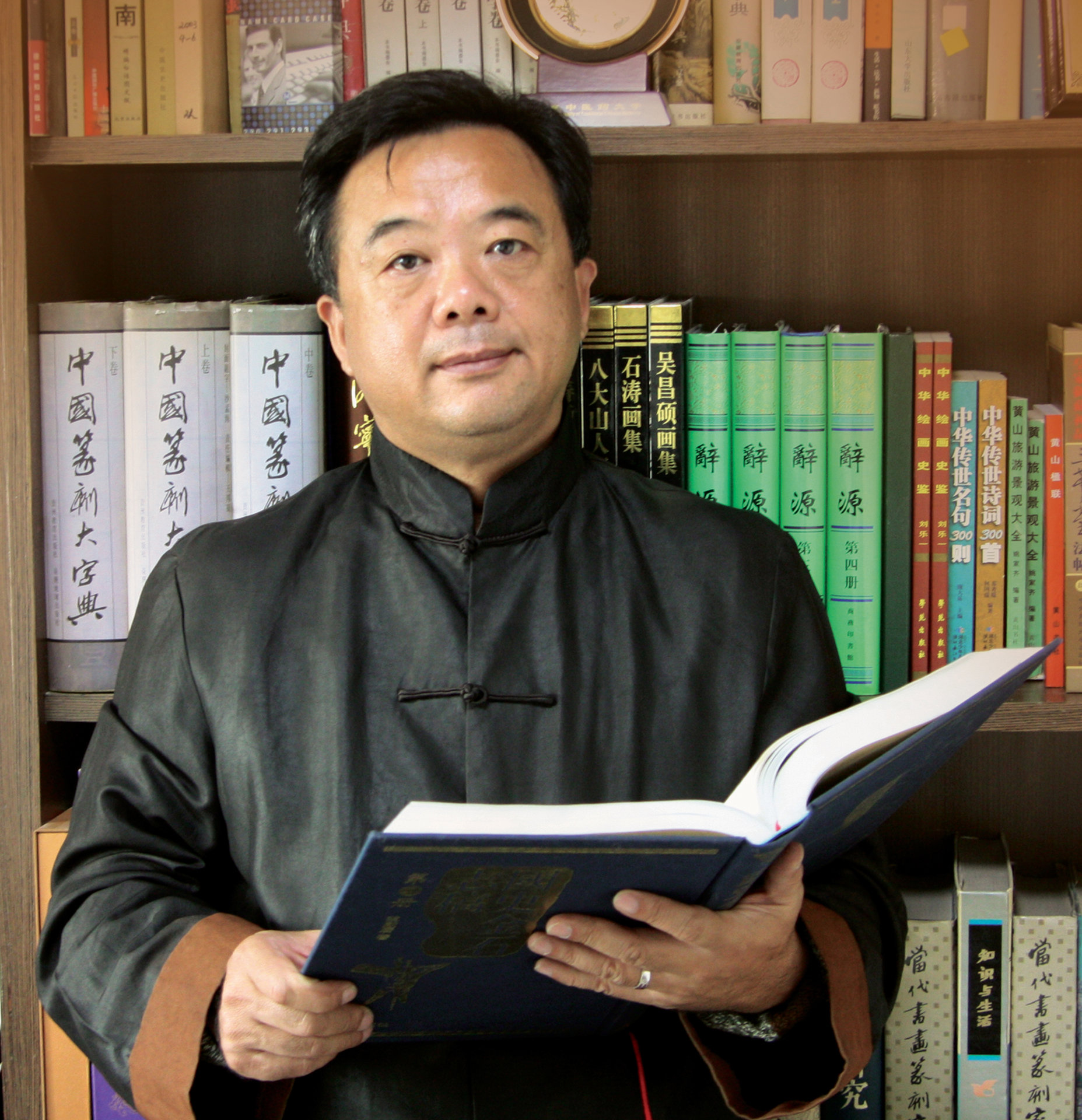  p data-id="gnb60jhrc9">刘乐一,1957年12月生,山东人.