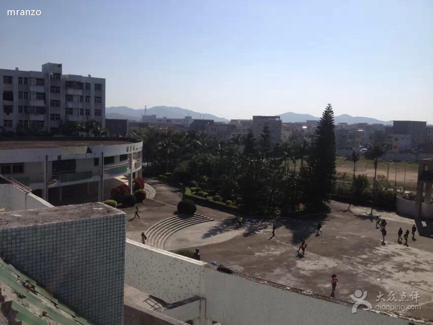 世铿中学慈云世铿学校